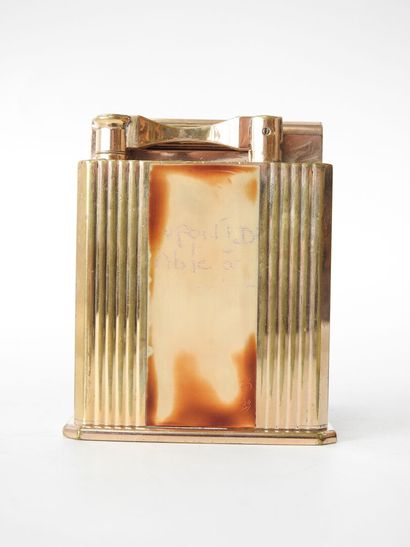 Briquetophilie
ST Dupont Paris
Table lighter...