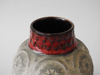 WEST GERMANY - Années 70
Vase en faïence...