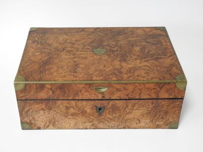 Coffret de forme rectangulaire, plaquage...