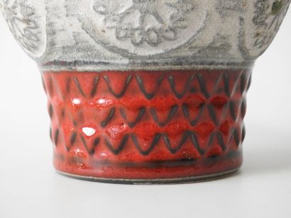WEST GERMANY - Années 70
Vase en faïence...