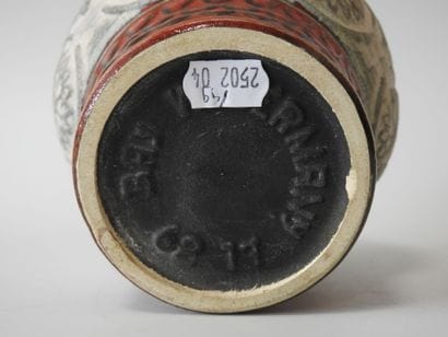 WEST GERMANY - Années 70
Vase en faïence...