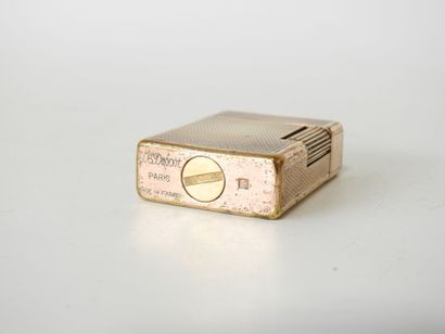Briquetophilie
A ST Dupont-Paris lighter...