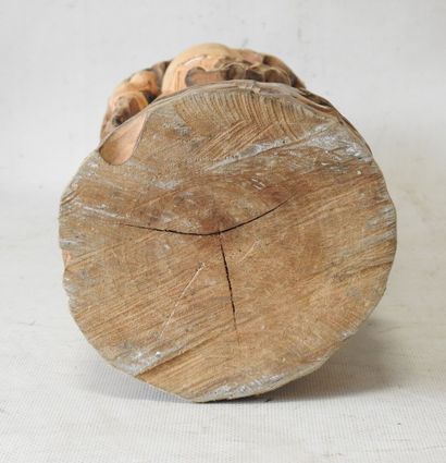CHINA
Direct-cut sculpture in natural wood...
