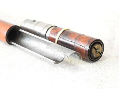 Canne fusil en placage d'acajou, gachette...