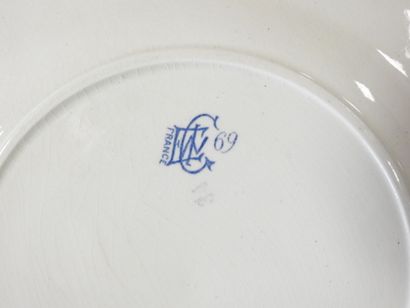 GIEN
GIEN
Partie de service en faïence modèle...