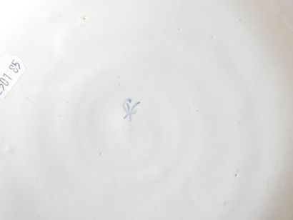 Suite of 10 Eastern earthenware plates with...