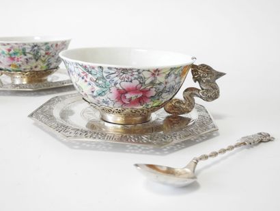 Travail étranger - Indochine ?
Paire de tasses...