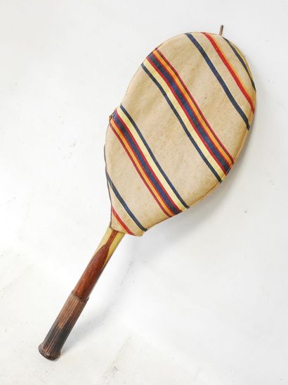 Georges GIBSON BUSSEY - London
Ancienne raquette...