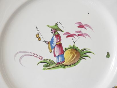 Suite of 10 Eastern earthenware plates with...