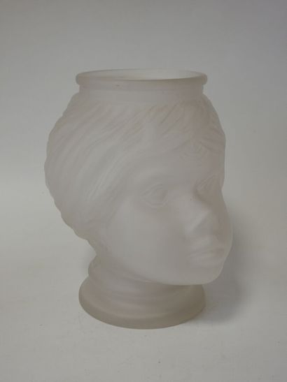 Vase anthropomorphe en verre moulé, pressé...