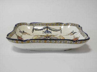 GIEN
Vide poche en faience modèle 