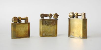Briquetophilie
Three desktop lighters including...