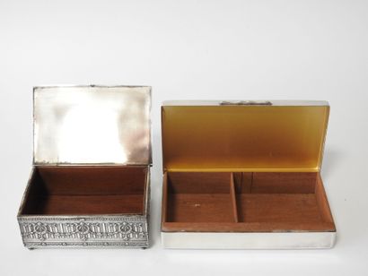 Set of 2 rectangular silver-plated cigarette...