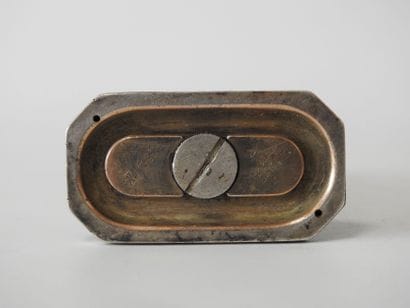 Alfred DUNHILL - Paris
Rare pendulette briquet...