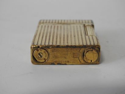 Briquetophilie
A ST Dupont - Paris gilt metal...