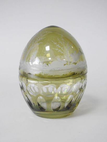 BOHEME
Egg candy box in double glass engraved...