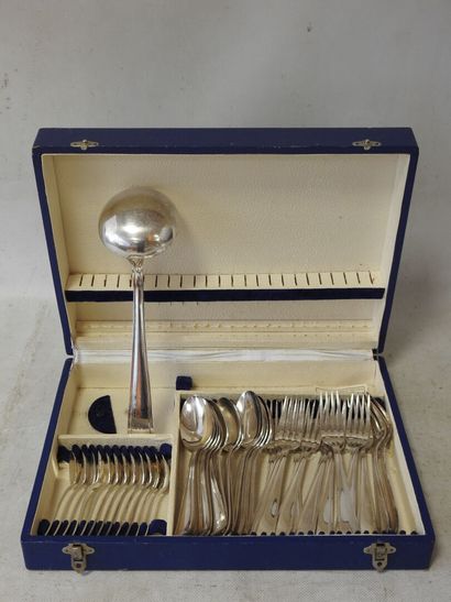 J. PERRIN
Art Deco style silver-plated silverware...