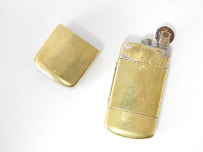 Briquetophilie
Seven copper trench lighters,...