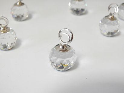 SWAROVSKI
Suite de 12 porte-noms de forme...