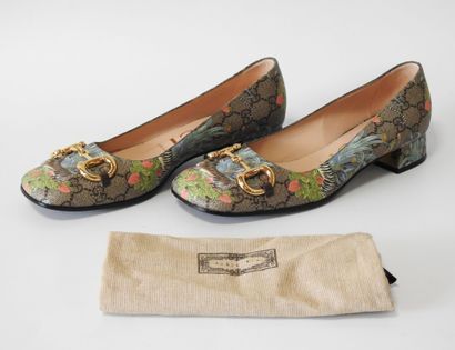 GUCCI
Pair of 