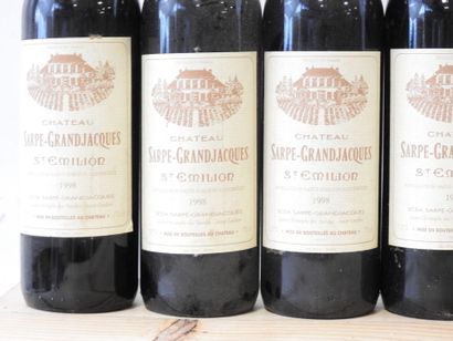 6 bottles
Château Sarpe-Grandjacques, Saint-Emilion,1998.
Wear...