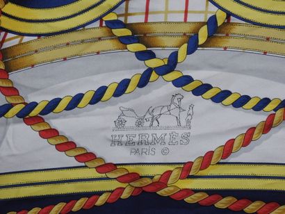 HERMES - Paris
Hand-rolled silk square 