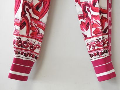 DOLCE & GABBANA
Rayon and elastane jogging...