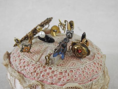 FASHION
Collection of 17 gilded and silvered...