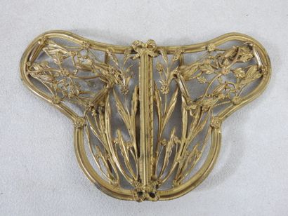 FASHION
Important poly-lobed brass belt buckle...