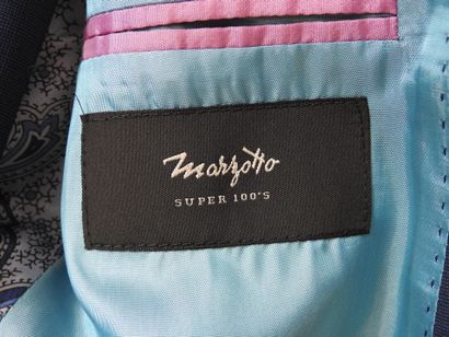Manuel RITZ
Tailleur homme trois pièces bleu...