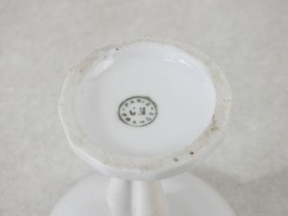 SAXE
Porcelain baguier, shaft decorated with...