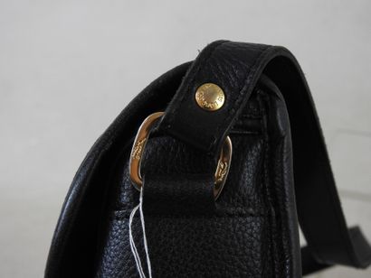 LONGCHAMPS
Black grained leather shoulder...