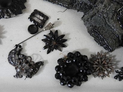 Large lot including jet stone, belt buckle,...