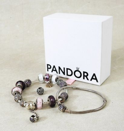 PANDORA
Silver-plated metal bracelet with...