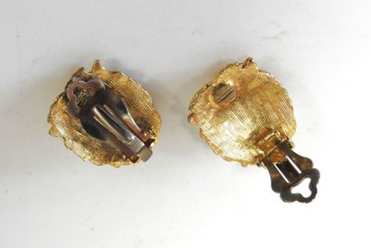 FASHION vintage
Pair of gilded metal ear...