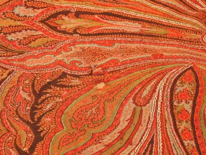 LYON
Long rectangular cashmere shawl. Central...