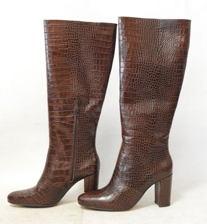 MINELLI
Pair of brown crocodile-style leather...