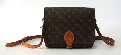 Louis VUITTON
Cartridge bag in monogram canvas...