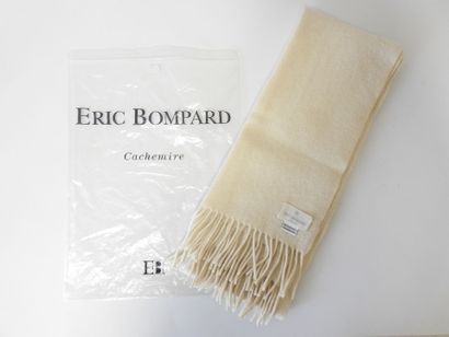 Eric BOMPARD
Écharpe en cachemire de couleur...