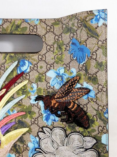GUCCI - Limited Edition
GG supreme