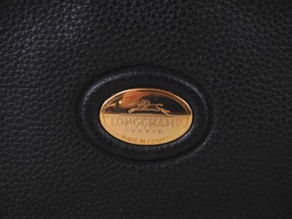 LONGCHAMPS
Navy blue grained leather shoulder...