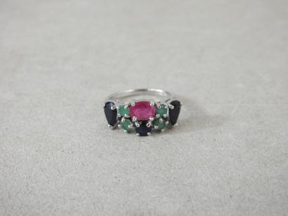 925 silver ring set with faceted sapphires,...