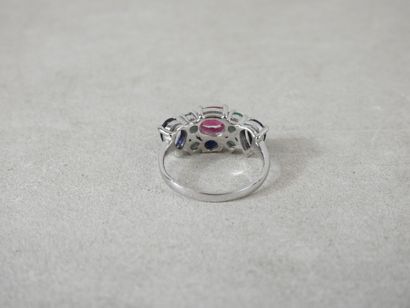 925 silver ring set with faceted sapphires,...