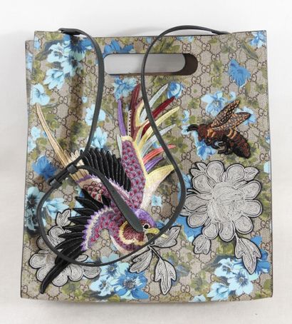 GUCCI - Limited Edition
GG supreme