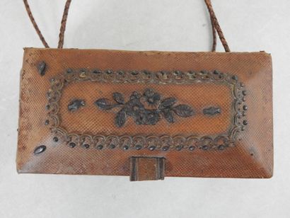Small brown leather Lorette bag with godrons...