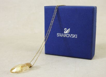 SWAROVSKY
Silver-plated chain and pendant...