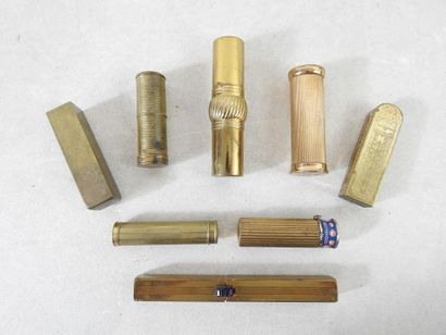 PARFUMS
Lot de 8 etuis à rouge à lèvres en...