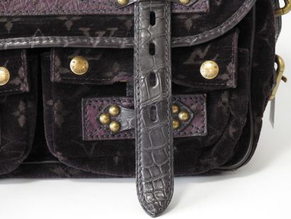 Louis VUITTON - Limited Edition
Clyde Mon