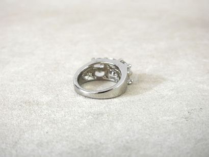 Band ring set in 925 sterling silver with...