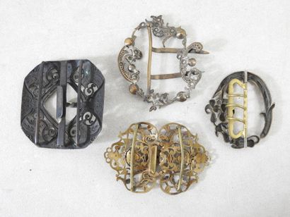 FASHION
Reunion of 5 brass belt buckles with...